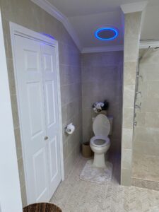 Ron’s Total Home Services has expanded its expertise to bathrooms! Let us give you your dream bathroom. Reinvent your outdated bathroom and optimize your space.